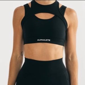 Alphalete Surface Keyhole Bra